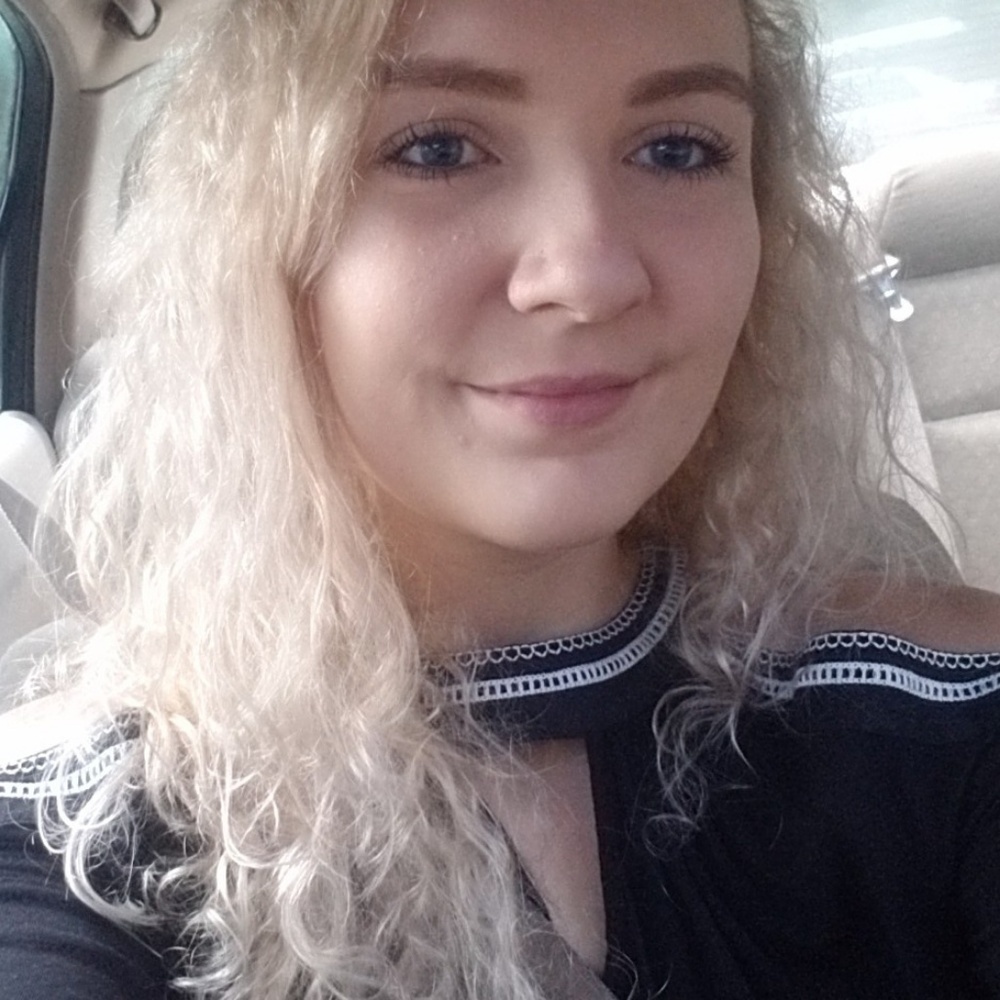 Meet your Posher, Melanie